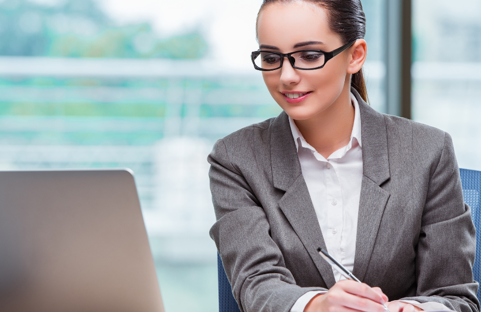 Mastering Lead Generation: Comparing Pay Per Click and Paid Traffic